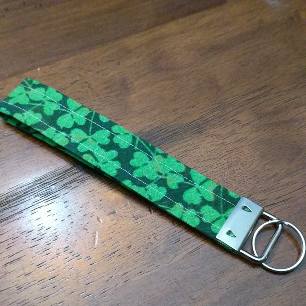 Wristlet Key Chain - Shamrocks